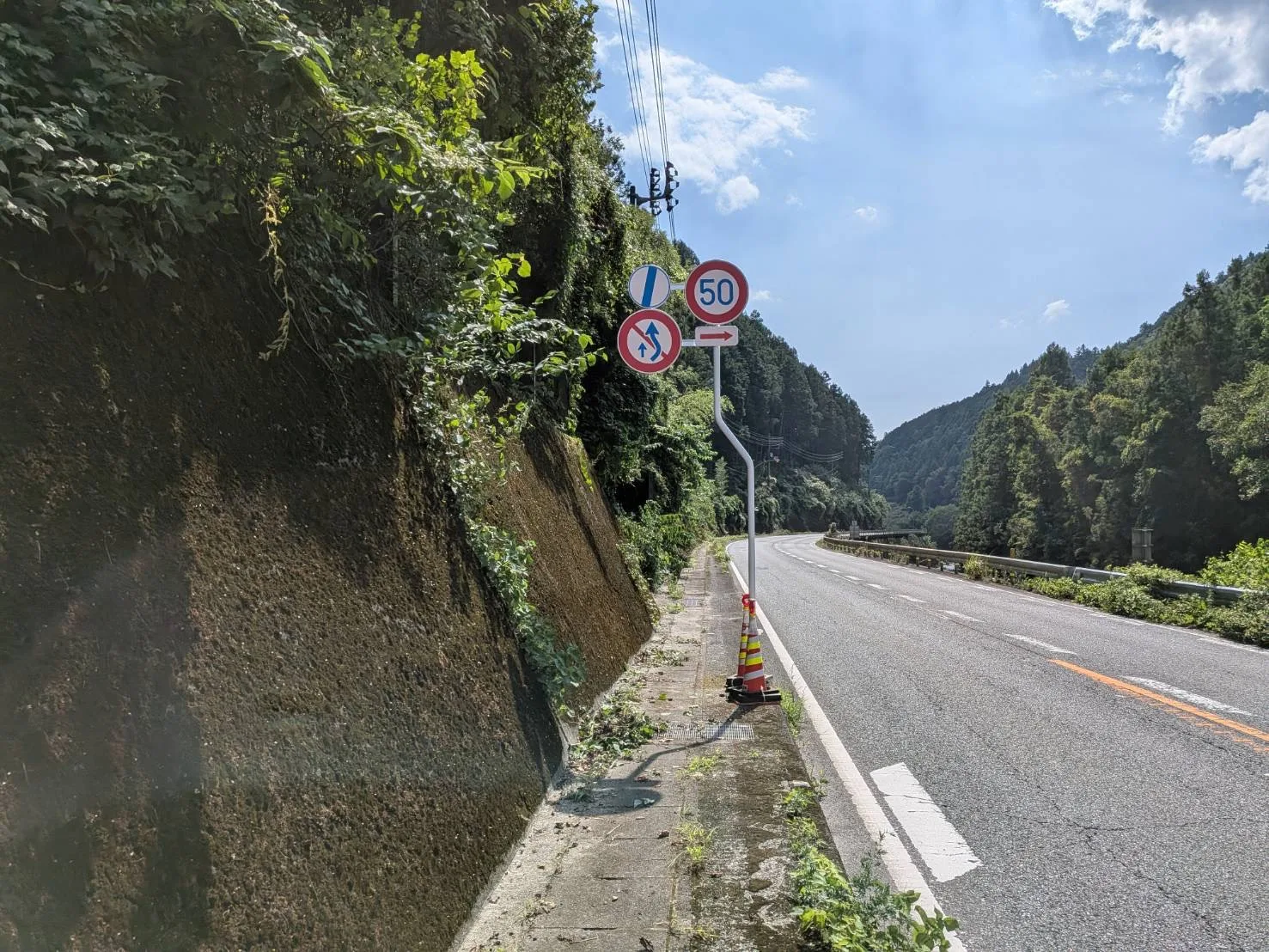修理後【伊予市中山】道路標識 復旧工事